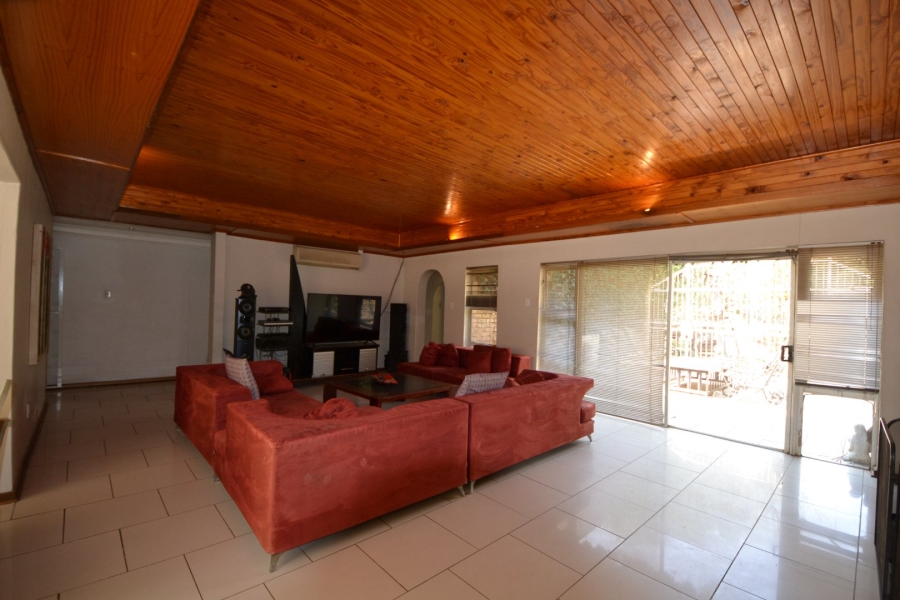 4 Bedroom Property for Sale in Hennenman Free State